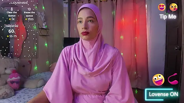 Snapshot of ShanaJamil chatting on 15, 11, 2025 ShanaJamil online show from 15, 11, 2025