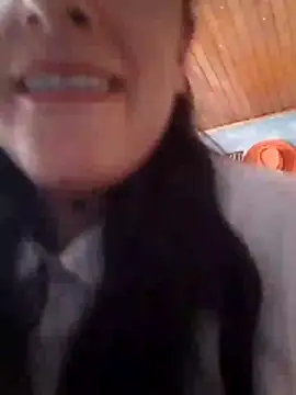 Snapshot of Neujuuken chatting on 21, 10, 2025 Neujuuken online show from 21, 10, 2025