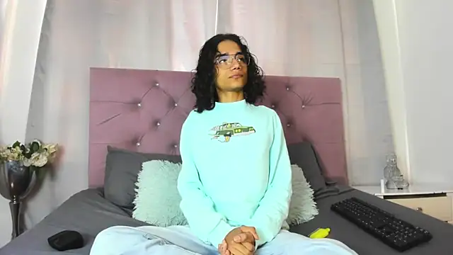 EthanBlackwoodd online show from 17, 10, 2025