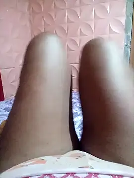 Snapshot of Rosabela04 chatting on 14, 10, 2025 Rosabela04 online show from 14, 10, 2025