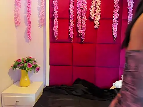 Zoe Browns  online show from 7, 11, 2025