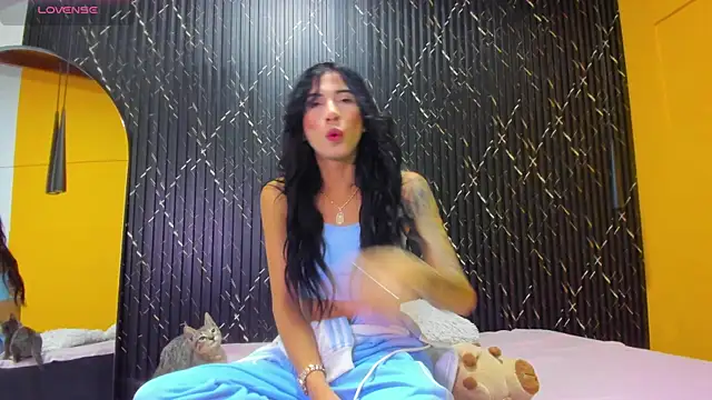 Snapshot of Miss_Ariaa chatting on 21, 10, 2025 Miss Ariaa online show from 21, 10, 2025