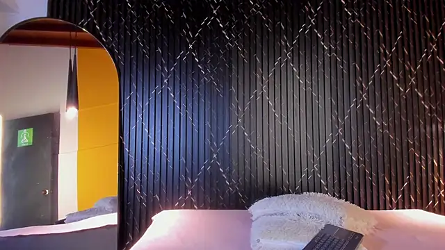 Snapshot of Miss_Ariaa chatting on 30, 10, 2025 Miss Ariaa online show from 30, 10, 2025