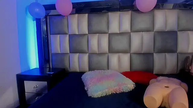 abbiecollins js online show from 24, 11, 2025