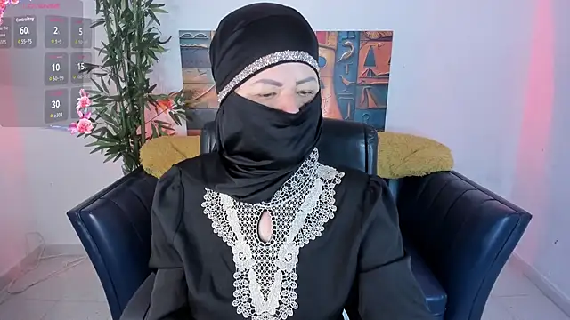 zahra isawii online show from 5, 10, 2025