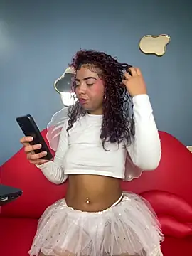 Snapshot of PrettyTiana_ chatting on 10, 10, 2025 PrettyTiana online show from 10, 10, 2025