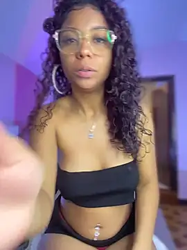 PrettyTiana  online show from 27, 11, 2025