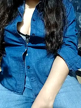 Snapshot of sassy_aly007 chatting on 15, 11, 2025 sassy aly007 online show from 15, 11, 2025