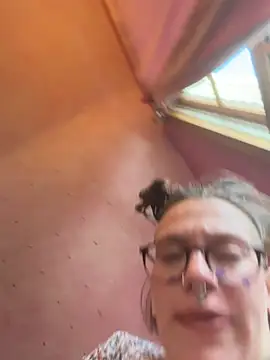 Snapshot of eggsma666 chatting on 3, 2, 2026 eggsma666 online show from 3, 2, 2026