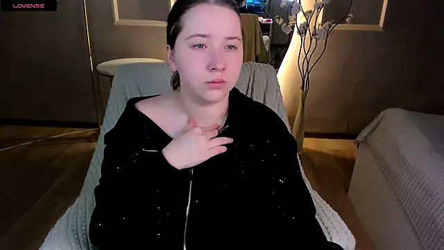 Snapshot of Selena_Muse chatting on 14, 11, 2025 Selena Muse online show from 14, 11, 2025