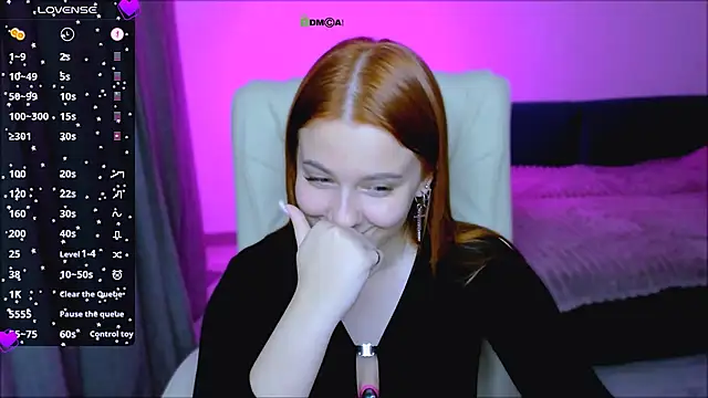 Snapshot of red__dizzy chatting on 8, 10, 2025 red dizzy online show from 8, 10, 2025