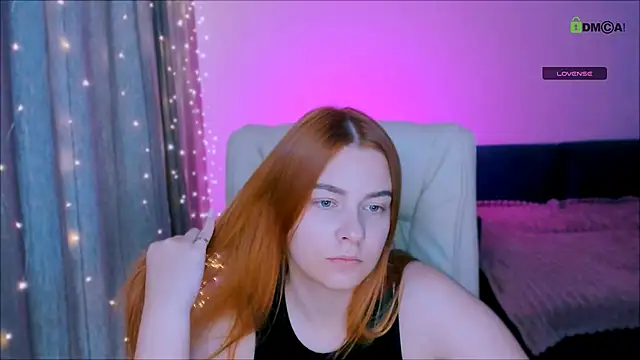 Snapshot of red__dizzy chatting on 19, 10, 2025 red dizzy online show from 19, 10, 2025