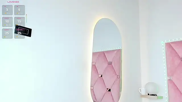 Snapshot of La_Diabla8 chatting on 27, 10, 2025 La Diabla8 online show from 27, 10, 2025