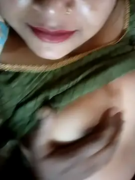 Snapshot of monarani5986 chatting on 18, 1, 2026 monarani5986 online show from 18, 1, 2026