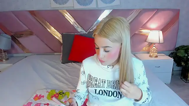 ChloeLaurentt online show from 21, 12, 2025