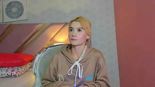 ChloeLaurentt online show from 10, 1, 2026