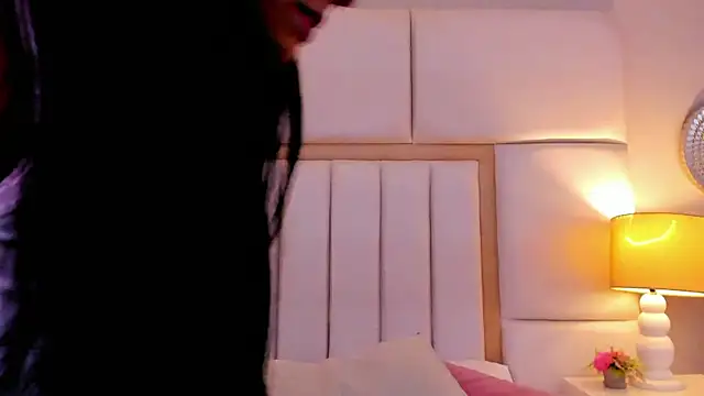 Snapshot of LaylaaDoll chatting on 24, 3, 2026 LaylaaDoll online show from 24, 3, 2026