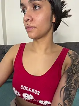 Isabella-Teen online show from 6, 1, 2026