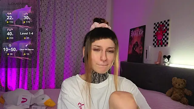 LilithPoison online show from 12, 11, 2025