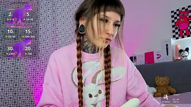 Snapshot of LilithPoison chatting on 11, 2, 2026 LilithPoison online show from 11, 2, 2026