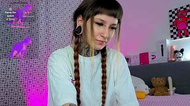 Snapshot of LilithPoison chatting on 12, 2, 2026 LilithPoison online show from 12, 2, 2026