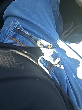 Snapshot of matatan0323 chatting on 24, 10, 2025 matatan0323 online show from 24, 10, 2025