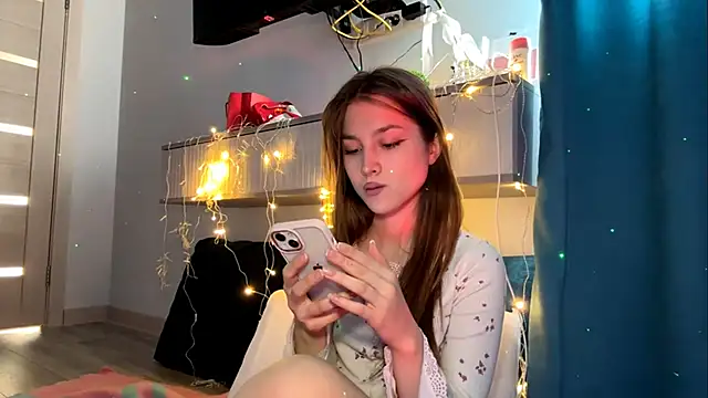 CutieAIice online show from 16, 9, 2025