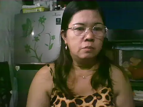 Snapshot of asian_bhebs1 chatting on 25, 10, 2025 asian bhebs1 online show from 25, 10, 2025