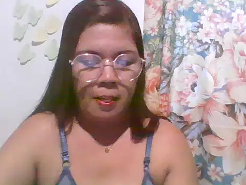 Snapshot of asian_bhebs1 chatting on 19, 11, 2025 asian bhebs1 online show from 19, 11, 2025