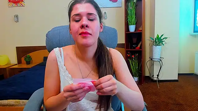 Snapshot of Joannia chatting on 6, 11, 2025 Joannia online show from 6, 11, 2025