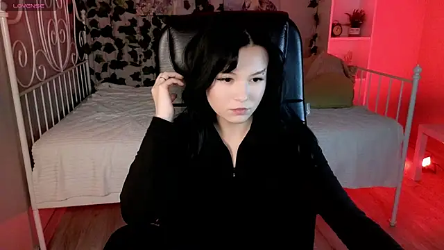 Aurora Gilbert online show from 29, 9, 2025