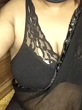 Chubby bhabhi  online show from 15, 10, 2025