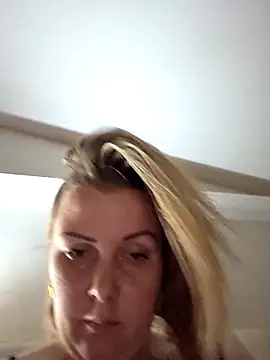 Piccolamonella29 online show from 22, 11, 2025