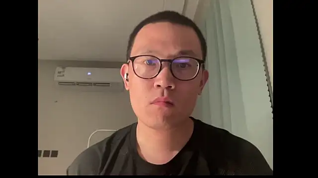 Snapshot of yewuzhi chatting on 30, 9, 2025 yewuzhi online show from 30, 9, 2025