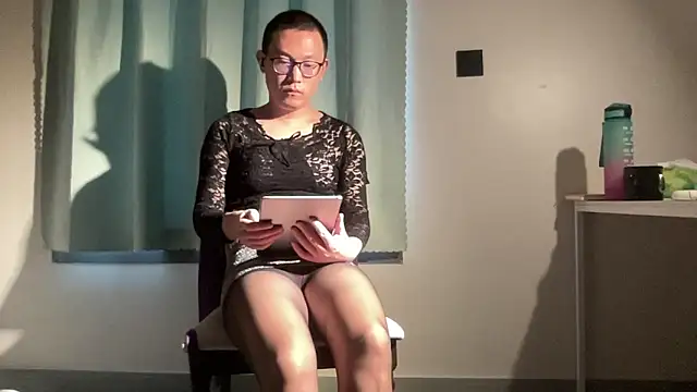 Snapshot of yewuzhi chatting on 3, 10, 2025 yewuzhi online show from 3, 10, 2025