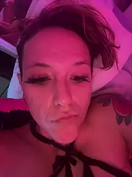 Snapshot of darnette_daisy chatting on 24, 11, 2025 darnette daisy online show from 24, 11, 2025