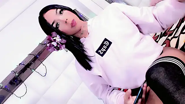 leah fernanda online show from 22, 9, 2025