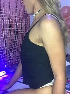 Sweet Tyra Doll online show from 30, 9, 2025
