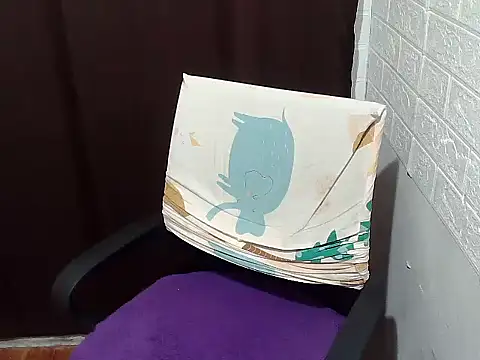 Snapshot of SexyCathy03 chatting on 24, 10, 2025 SexyCathy03 online show from 24, 10, 2025