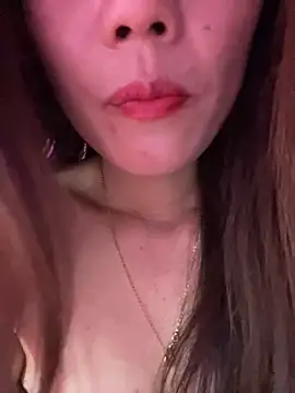 Moon pusy online show from 20, 2, 2026