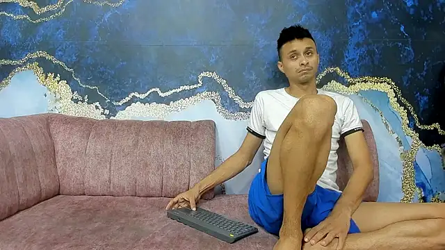 Juicy Creww online show from 4, 11, 2025