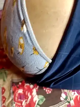 Romantic couple89 online show from 6, 10, 2025