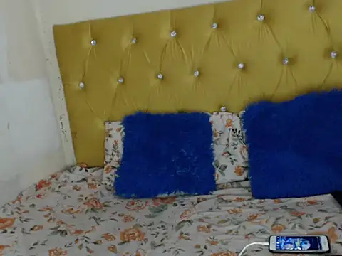 LeehXXY online show from 7, 11, 2025