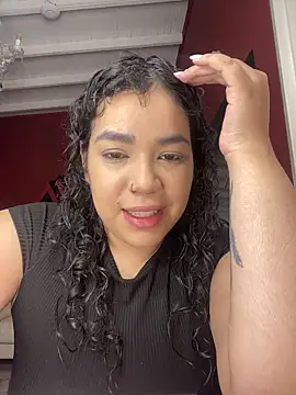 krisstenSantos online show from 11, 10, 2025