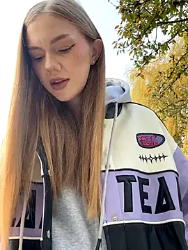 MilaMoone online show from 15, 11, 2025