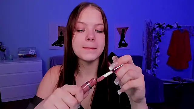 BetsyKiss online show from 11, 11, 2025