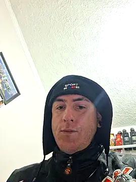 Snapshot of Bottz777 chatting on 24, 10, 2025 Bottz777 online show from 24, 10, 2025