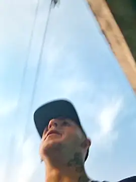 Snapshot of Bottz777 chatting on 4, 11, 2025 Bottz777 online show from 4, 11, 2025