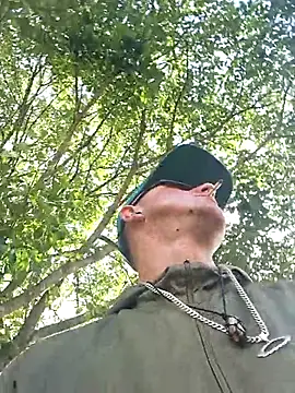 Snapshot of Bottz777 chatting on 12, 11, 2025 Bottz777 online show from 12, 11, 2025