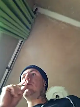 Snapshot of Bottz777 chatting on 18, 11, 2025 Bottz777 online show from 18, 11, 2025